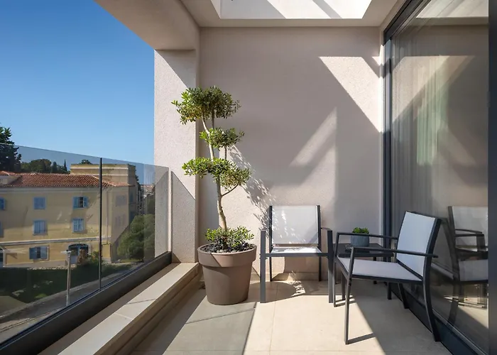 Maneo Lux Apartment