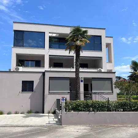 Maneo Lux Apartment Porec