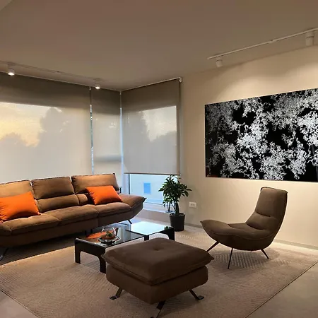 Maneo Lux Apartment