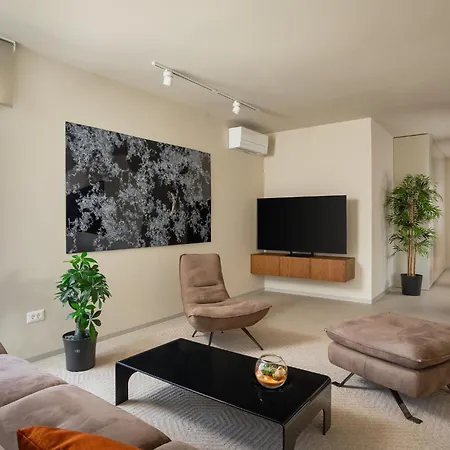 Maneo Lux Apartment *