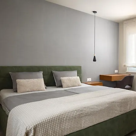 Maneo Lux Apartamento *