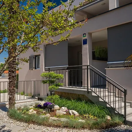 Maneo Lux Apartment *